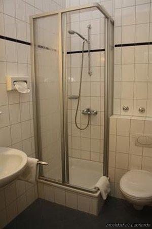 Hotel Cosima Vaterstetten Ngoại thất bức ảnh